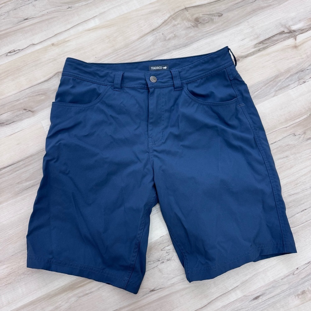 Toad&Co Rover Navy Blue Shorts quick dry & comfortable Sz 32 Great condition